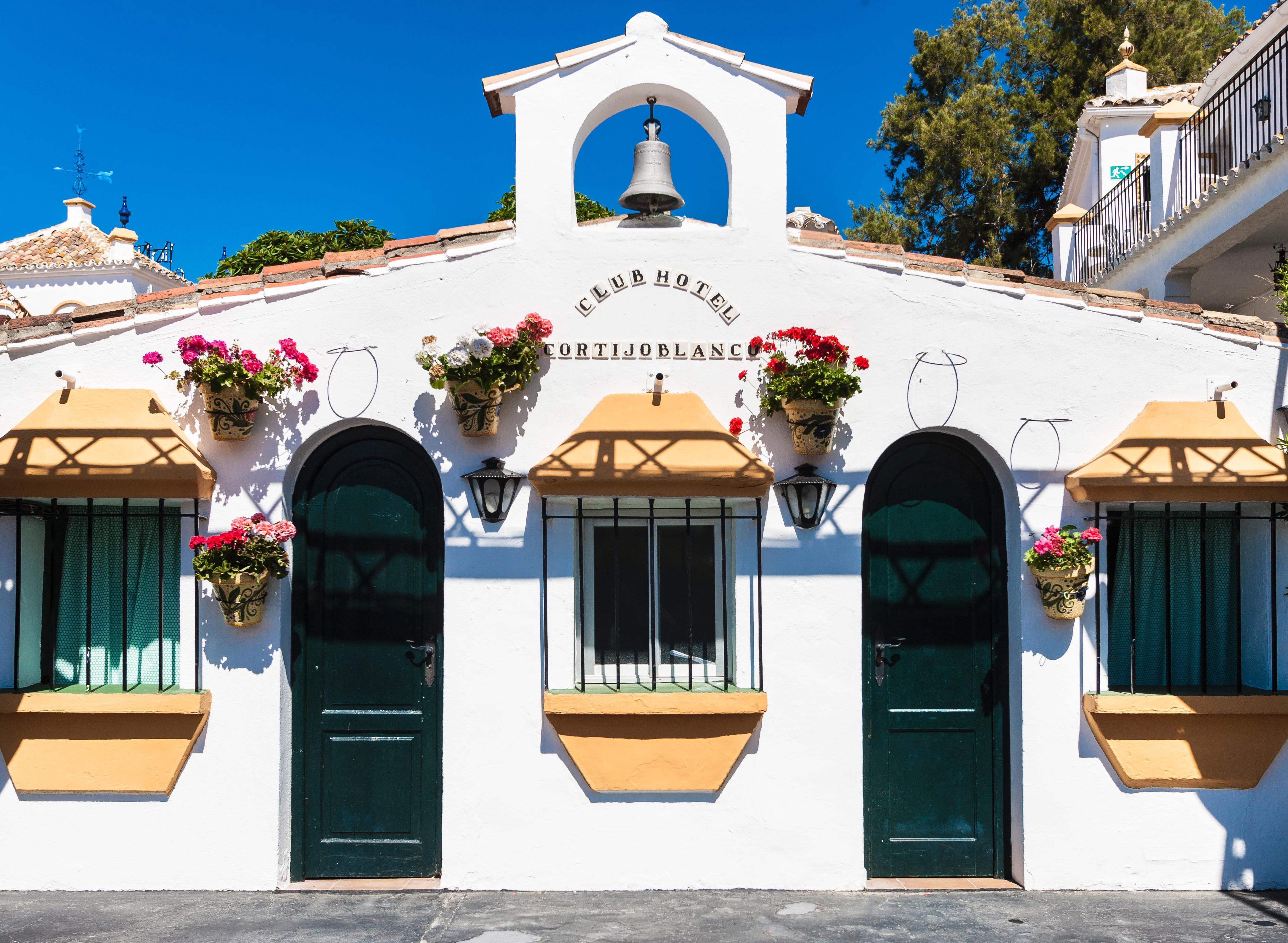 Отель Globales Cortijo Blanco Марбелья Экстерьер фото